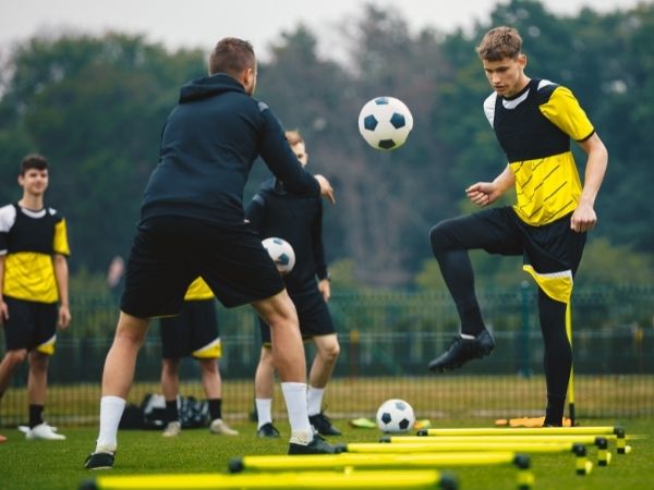 3 wskazówki, jak poprawić swoje umiejętności piłkarskie