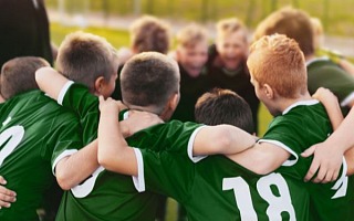 Podstawy piłki nożnej dla początkujących: Zasady dla dzieci i dorosłych